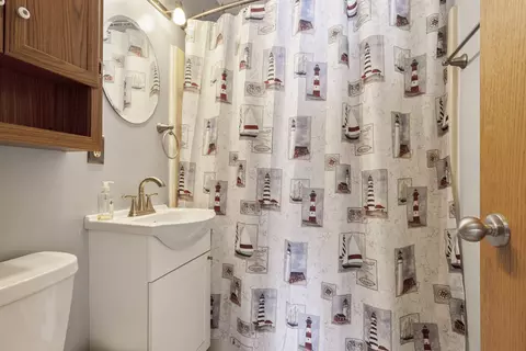 Bath - 309 E Warren St, Rockton, IL 61072 photo 1 of 2