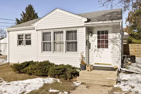 309 E Warren St, Rockton, IL 61072