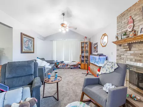 Living - 7200 S Oketo Ave, Bridgeview, IL 60455 photo 2 of 3