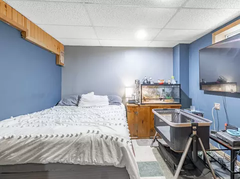 Bedroom - 7200 S Oketo Ave, Bridgeview, IL 60455 photo 4 of 4