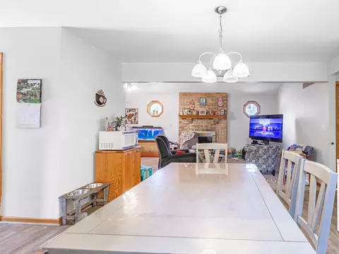 Dining - 7200 S Oketo Ave, Bridgeview, IL 60455 photo 2 of 2
