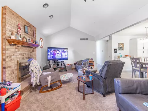 Living - 7200 S Oketo Ave, Bridgeview, IL 60455 photo 3 of 3