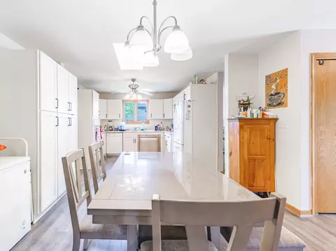 Dining - 7200 S Oketo Ave, Bridgeview, IL 60455 photo 1 of 2