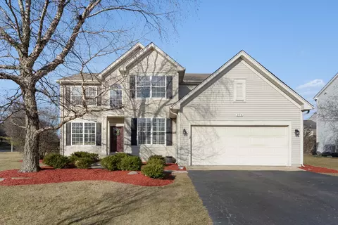 350 Hummingbird Ln, Lindenhurst, IL 60046