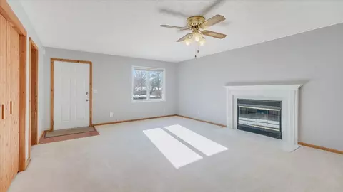 1504 Harrington Dr, Champaign, IL 61821 photo 2