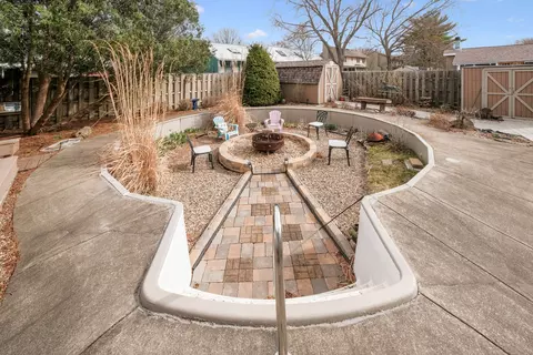 1504 Harrington Dr, Champaign, IL 61821 photo 37