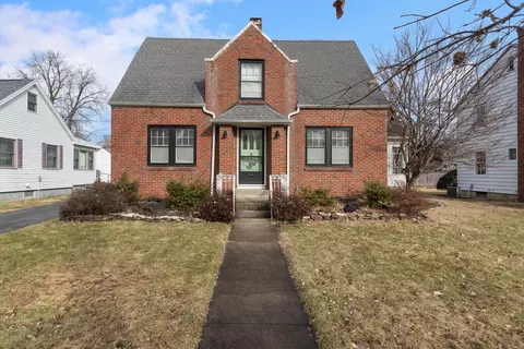 614 W White St, Champaign, IL 61820