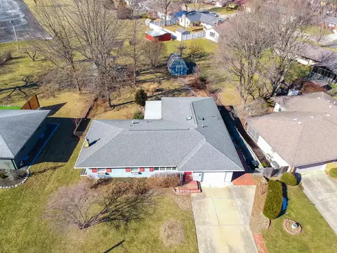 View/Area - 405 Grandview Dr, Normal, IL 61761 photo 2 of 9