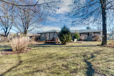 Exterior - 405 Grandview Dr, Normal, IL 61761 photo 7 of 12