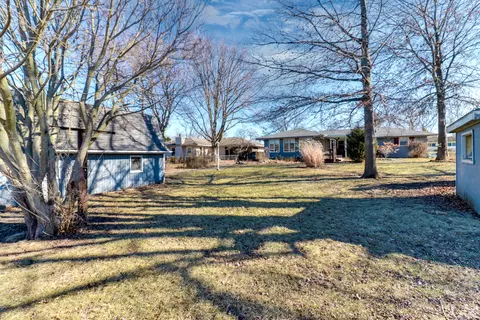 Exterior - 405 Grandview Dr, Normal, IL 61761 photo 8 of 12