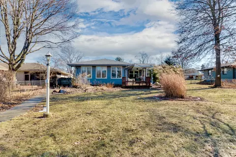 Exterior - 405 Grandview Dr, Normal, IL 61761 photo 9 of 12