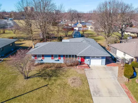 View/Area - 405 Grandview Dr, Normal, IL 61761 photo 1 of 9