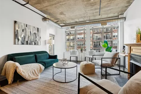 Living - 111 S Morgan St #407, Chicago, IL 60607 photo 2 of 5