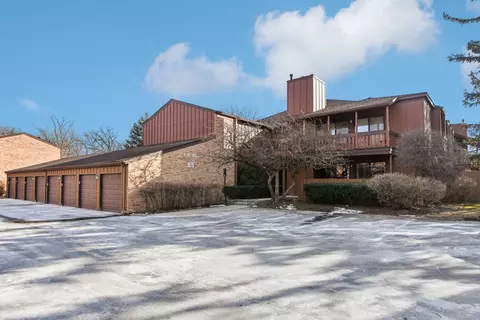1 S065 Spring Rd #2C, Oakbrook Terrace, IL 60181