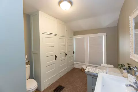 Bath - 108 S Liberty St, Eureka, IL 61530 photo 2 of 4