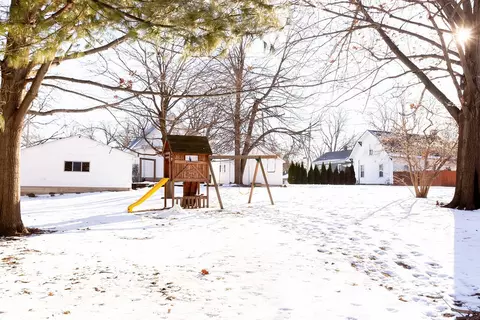 Exterior - 108 S Liberty St, Eureka, IL 61530 photo 9 of 14