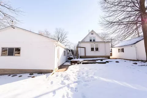 Exterior - 108 S Liberty St, Eureka, IL 61530 photo 13 of 14