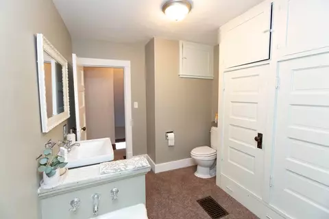 Bath - 108 S Liberty St, Eureka, IL 61530 photo 4 of 4