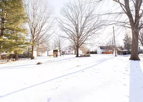 Exterior - 108 S Liberty St, Eureka, IL 61530 photo 6 of 14