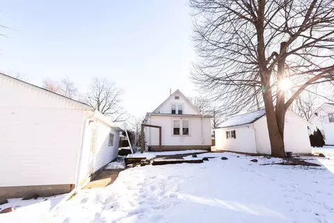 Exterior - 108 S Liberty St, Eureka, IL 61530 photo 12 of 14