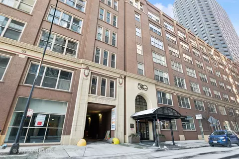 540 N Lake Shore Dr #607, Chicago, IL 60611