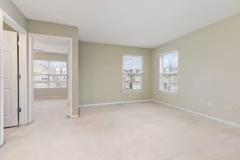 401 Vaughn Cir, Aurora, IL 60502 photo 24