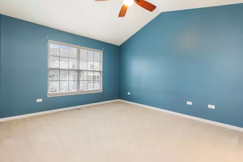 401 Vaughn Cir, Aurora, IL 60502 photo 14