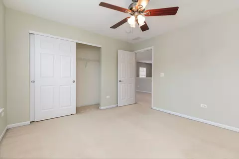 401 Vaughn Cir, Aurora, IL 60502 photo 27