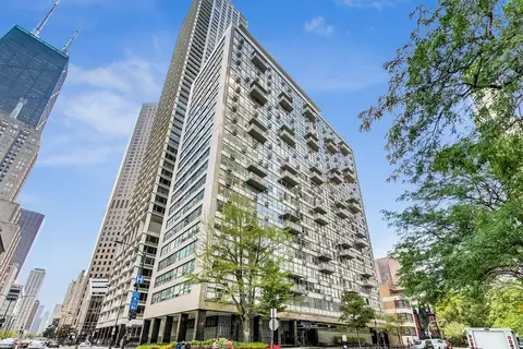 1000 N Lake Shore Dr #305, Chicago, IL 60611