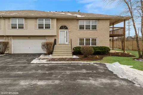 10924 Lorel Ave, Oak Lawn, IL 60453