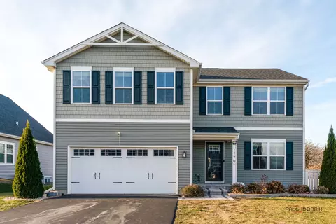 1779 Tall Oaks Dr, Antioch, IL 60002