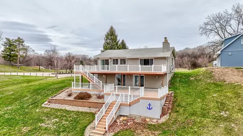 1 Clubhouse Dr, Varna, IL 61375