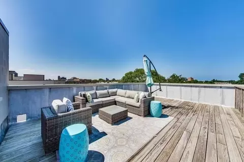 1221 E 46th St #2, Chicago, IL 60653 photo 21