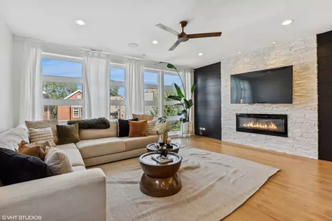1221 E 46th St #2, Chicago, IL 60653 photo 8