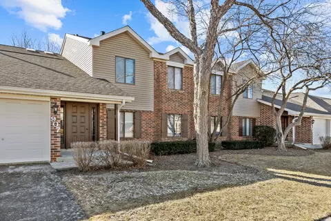 907 Cross Creek Dr N #AA1, Roselle, IL 60172