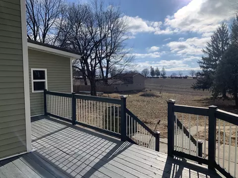 406 E Pearl St, Lanark, IL 61046 photo 6