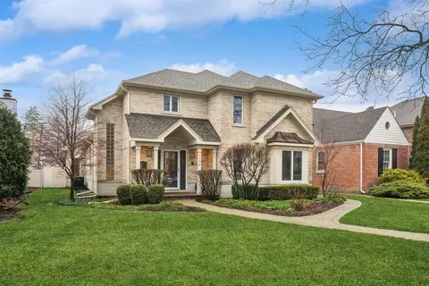 1124 S Vine Ave, Park Ridge, IL 60068