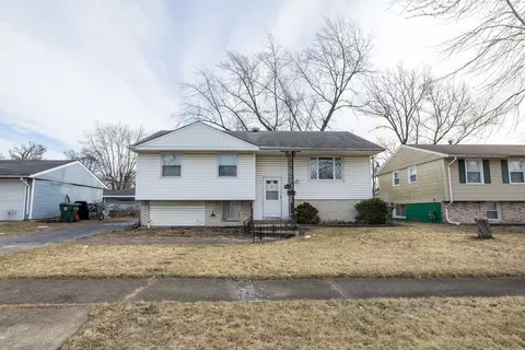 101 N Walnut Ln, Glenwood, IL 60425