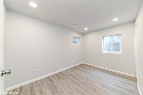 Bedroom - 947 Surf Ct, Bartlett, IL 60103 photo 3 of 3