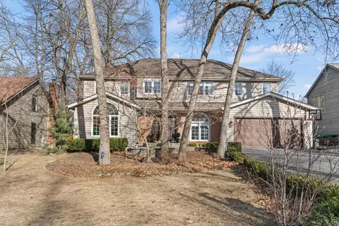 4830 Deepwood Ln, Palatine, IL 60067