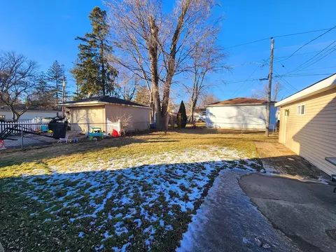 Exterior - 525 Michael Ave, Crete, IL 60417 photo 3 of 6