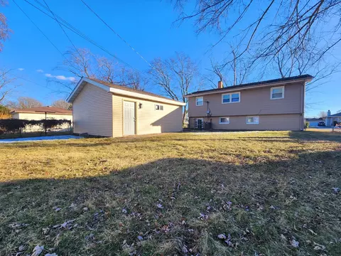 Exterior - 525 Michael Ave, Crete, IL 60417 photo 6 of 6