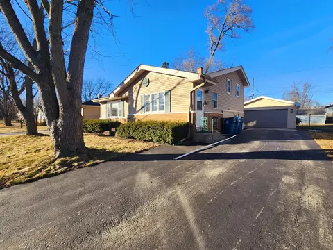 Exterior - 525 Michael Ave, Crete, IL 60417 photo 2 of 6