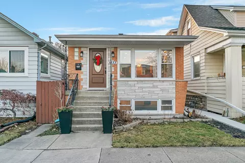 1033 Thomas Ave, Forest Park, IL 60130
