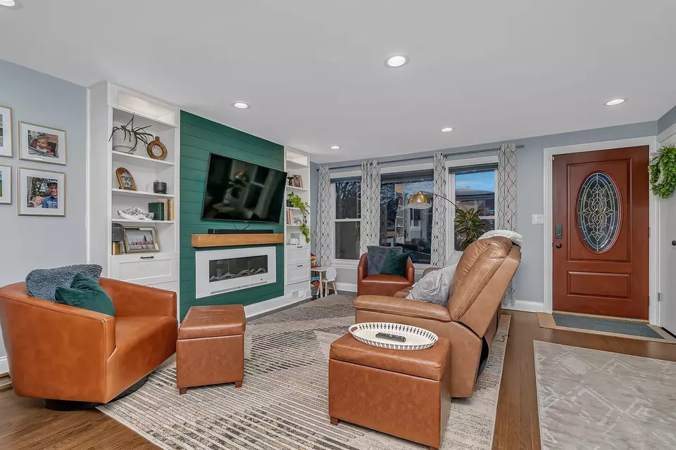  1033 Thomas Ave, Forest Park, IL 60130 photo 5