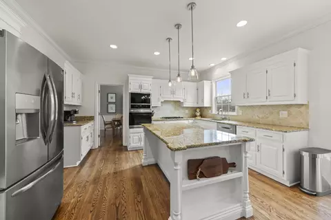 178 Danada Dr, Wheaton, IL 60189 photo 9
