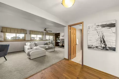 Entry Way - 560 Tennyson Dr, Wheaton, IL 60189 photo 2 of 2