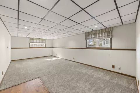 Other - 560 Tennyson Dr, Wheaton, IL 60189 photo 2 of 6