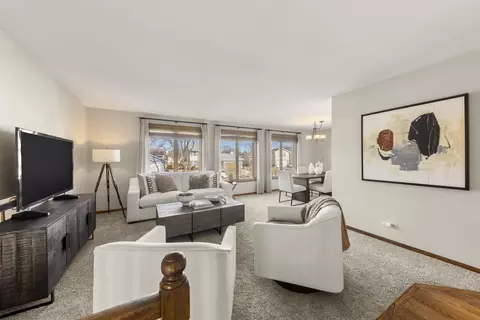 Living - 560 Tennyson Dr, Wheaton, IL 60189 photo 1 of 6