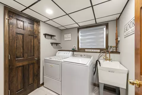 Other - 560 Tennyson Dr, Wheaton, IL 60189 photo 5 of 6